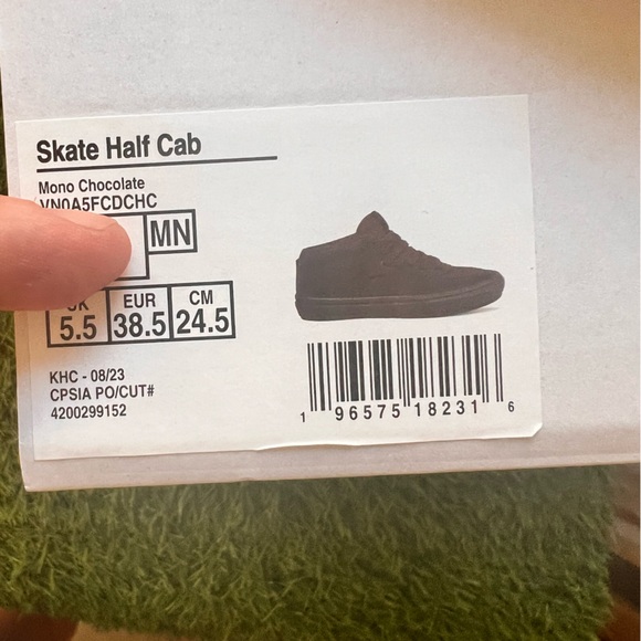 VANS SKATE HALF CAB MONO CHOCOLATE 🍫 - Picture 2 of 9